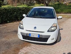 Bianco Usata 2011 Renault Clio II Due volumi | 4500 € (Buon prezzo)