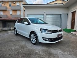 Bianco Usata 2011 VW Polo Highline Tre volumi | 5500 € (Buon prezzo)