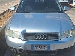 Grigio Usata 2002 Audi A4 Tre volumi | 1900 € (Buon prezzo)