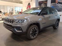 Nero Nuova 2024 Jeep Compass Trailhawk SUV | 44.500 €