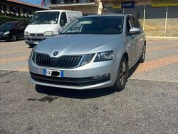 Grigio Usata 2019 Skoda Octavia Station wagon | 16.500 € (Buon prezzo)