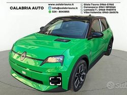 Verde Nuova 2025 Renault 5 E-Tech Komfort Tre volumi | 32.950 € (Buon prezzo)