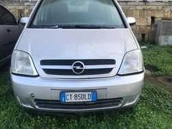 Grigio Usata 2005 Opel Meriva Monovolume | 500 € (Buon prezzo)