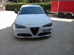 Bianco Usata 2017 Alfa Romeo Giulia Tre volumi | 19.000 € (Molto cara)