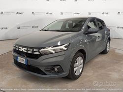 Verde Usata 2023 Dacia Sandero Expression Due volumi | 14.500 € (Buon prezzo)