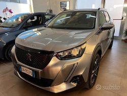 Grigio Usata 2020 Peugeot 2008 Allure SUV | 13.000 € (Buon prezzo)
