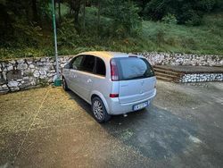 Grigio Usata 2004 Opel Meriva Monovolume | 1499 € (Buon prezzo)