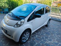 Bianco Usata 2012 Peugeot iON Due volumi | 4000 €