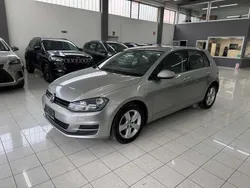 Grigio Usata 2013 VW Golf VII Comfortline Tre volumi | 7990 € (Buon prezzo)