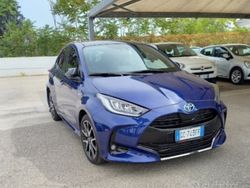 Blu Usata 2020 Toyota Yaris Hybrid Tre volumi | 15.800 € (Buon prezzo)