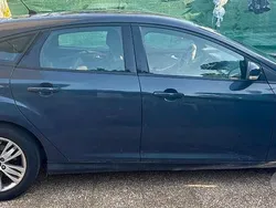 Grigio Usata 2013 Ford Focus Titanium Tre volumi | 5300 € (Super prezzo)