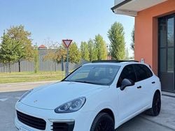 Bianco Usata 2016 Porsche Cayenne SUV | 25.999 € (Buon prezzo)