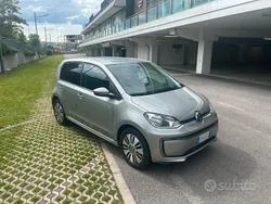 Grigio Usata 2020 VW e-up! Due volumi | 12.000 € (Buon prezzo)