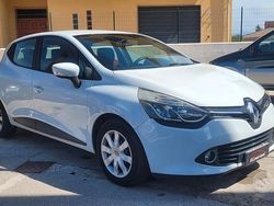 Bianco Usata 2015 Renault Clio IV Life Tre volumi | 5500 € (Buon prezzo)