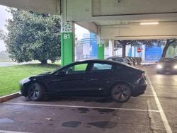 Usata 2023 Tesla Model 3 Standard Range Tre volumi | 30.000 € (Buon prezzo)