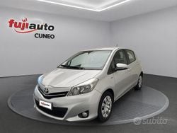 Grigio Usata 2014 Toyota Yaris Lounge Due volumi | 7400 € (Buon prezzo)