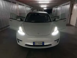 Usata 2021 Tesla Model 3 Standard Range Tre volumi | 25.000 € (Buon prezzo)
