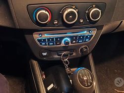 Nero Usata 2011 Renault Mégane Tre volumi | 2400 € (Ottimo prezzo)