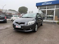 Grigio Usata 2007 Toyota Auris Tre volumi | 6500 € (Molto cara)