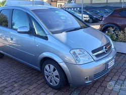 Grigio scuro Usata 2005 Opel Meriva Cosmo Monovolume | 2300 € (Cara)