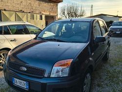 Grigio Usata 2006 Ford Fusion Tre volumi | 3500 € (Cara)