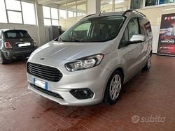Grigio Usata 2020 Ford Tourneo Courier Monovolume | 10.655 € (Buon prezzo)
