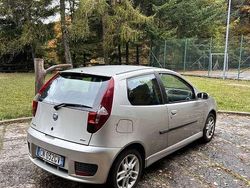 Usata 2004 Fiat Punto Tre volumi | 3000 € (Molto cara)