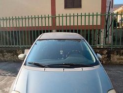 Grigio Usata 2007 Fiat Punto Tre volumi | 2500 € (Buon prezzo)