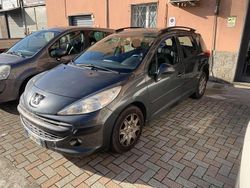 Grigio Usata 2009 Peugeot 207 Station wagon | 3500 € (Buon prezzo)