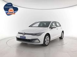 Pure white Usata 2022 VW Golf Life Tre volumi | 17.500 € (Super prezzo)