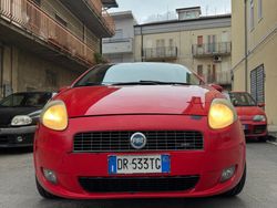 Rosso Usata 2008 Fiat Grande Punto Due volumi | 2300 € (Molto cara)
