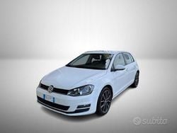 Bianco metallizzato Usata 2015 VW Golf VII Comfortline Tre volumi | 9600 € (Buon prezzo)