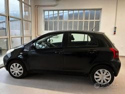 Nero Usata 2007 Toyota Yaris Due volumi | 2600 € (Buon prezzo)