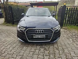 Blu/azzurro Usata 2018 Audi A3 Sportback Sport Tre volumi | 16.499 € (Buon prezzo)