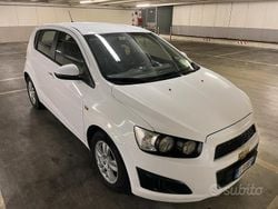 Bianco Usata 2012 Chevrolet Aveo Tre volumi | 3650 € (Buon prezzo)