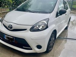 Bianco Usata 2012 Toyota Aygo Due volumi | 4700 € (Buon prezzo)