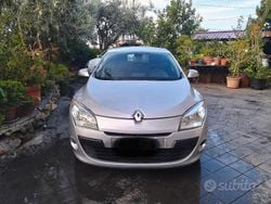 Usata 2010 Renault Mégane Tre volumi | 3900 € (Buon prezzo)
