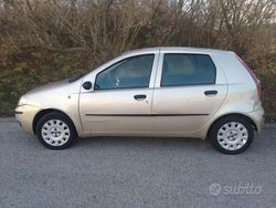 Usata 2007 Fiat Punto Classica Tre volumi | 950 € (Super prezzo)