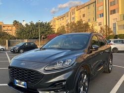 Grigio Usata 2022 Ford Kuga SUV | 21.000 € (Buon prezzo)