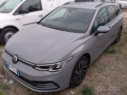 Grigio Usata 2021 VW Golf VIII Style Station wagon | 17.700 € (Buon prezzo)