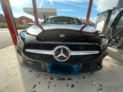 Nero Usata 2020 Mercedes A180 Due volumi | 21.800 € (Buon prezzo)