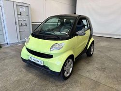 Giallo e nero Usata 2007 Smart ForTwo Coupé Due volumi | 2400 € (Super prezzo)
