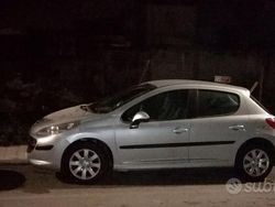 Grigio Usata 2006 Peugeot 207 Due volumi | 500 € (Super prezzo)