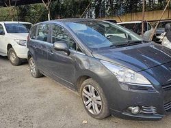 Grigio Usata 2010 Peugeot 5008 Monovolume | 1990 € (Ottimo prezzo)