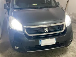 Usata 2016 Peugeot Partner Monovolume | 7500 € (Buon prezzo)
