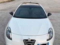 Bianco Usata 2015 Alfa Romeo Giulietta Exclusive Tre volumi | 10.999 € (Molto cara)