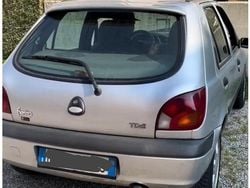 Grigio Usata 2002 Ford Fiesta Due volumi | 1000 € (Super prezzo)