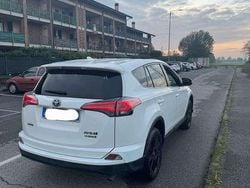 Usata 2018 Toyota RAV4 Hybrid SUV | 18.600 € (Buon prezzo)