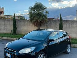 Nero Usata 2013 Ford Focus Tre volumi | 3800 € (Ottimo prezzo)