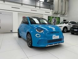 Blu Usata 2023 Abarth 500e Turismo Due volumi | 27.200 € (Molto cara)